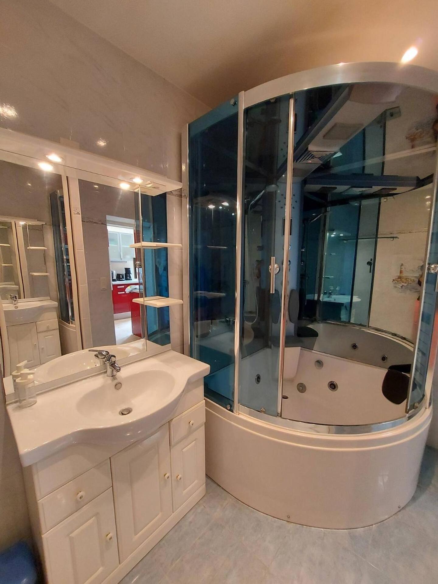 Appartement : Appart. Vue Proche Centre *